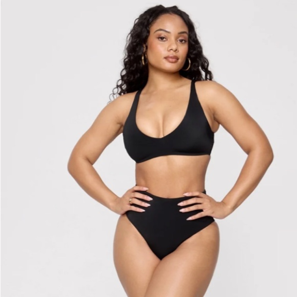 Nwt Yitty Shaping Swim Plunge Bikini Top And Bottoms Iconic Black S